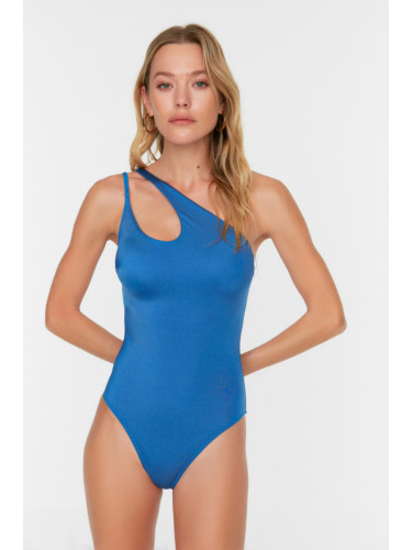 Дамски бански костюм. Trendyol One-piece