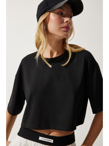 Happiness İstanbul Women's Black Basic Crop Knitted T-Shirt