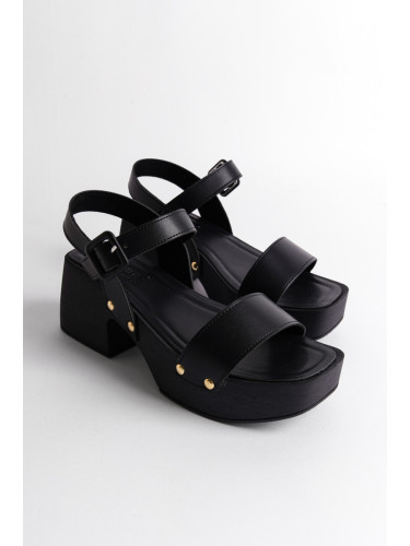 Capone Outfitters Women's Flat Toe Single Strap Platform Heel Sandals