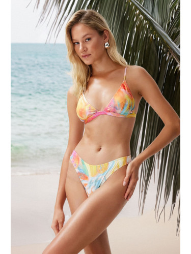 Trendyol Abstract Pattern Triangle Bikini Top