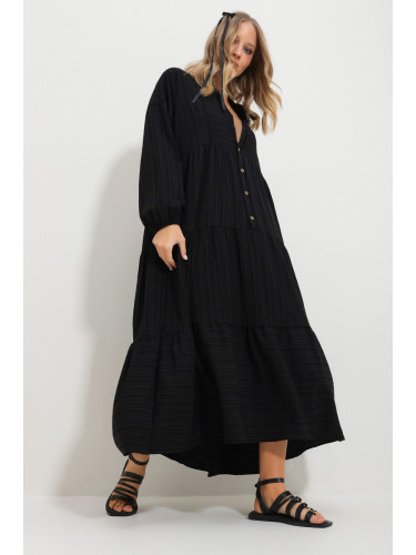 Trend Alaçatı Stili Women's Black Crew Neck Self Textured Maxi Length Dress