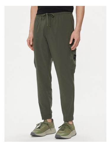 Boss Текстилни панталони T_Urbanex-CargoLight 50508339 Зелен Tapered Fit
