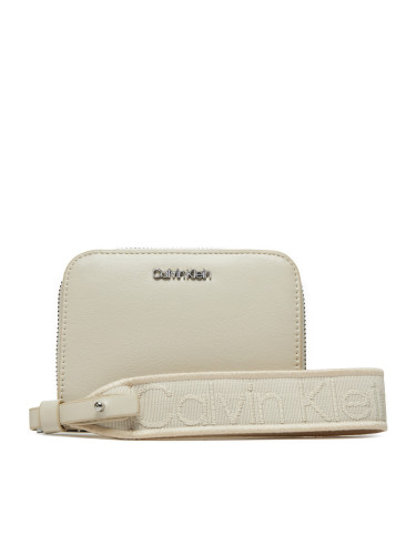 Голям дамски портфейл Calvin Klein Gracie K60K611688 Бежов