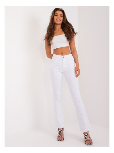 White bootcut denim pants with pockets