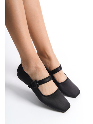 Capone Outfitters Women's Buckle Detailed Satin Ballerinas
