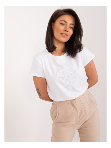 White blouse with BASIC FEEL GOOD patch