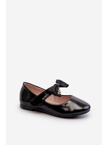 Children's patent leather ballerinas with Velcro bow and black cat's eye