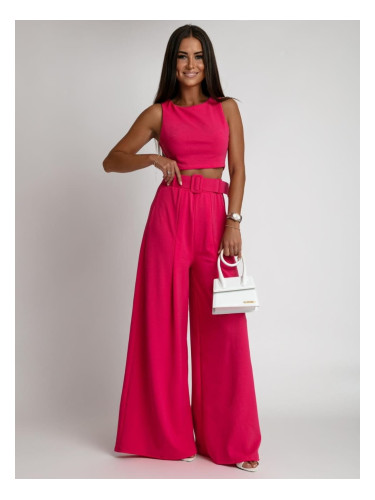 Two-piece set with wide trousers and a dark pink blouse