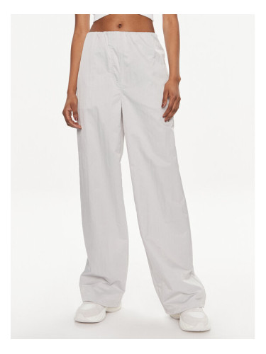 Calvin Klein Jeans Текстилни панталони Soft Crinkle J20J223122 Сив Relaxed Fit