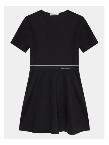 Calvin Klein Jeans Ежедневна рокля Logo Tape IG0IG02310 Черен Regular Fit