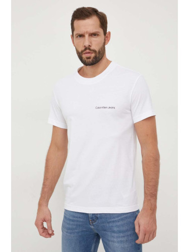 Памучна тениска Calvin Klein Jeans в бяло с принт J30J324671
