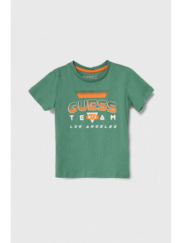 Детска памучна тениска Guess в зелено с принт