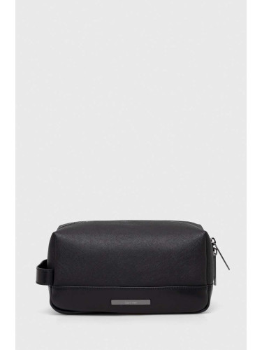 Козметична чанта Calvin Klein в черно K50K511698