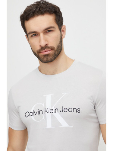 Памучна тениска Calvin Klein Jeans в сиво с принт J30J320806