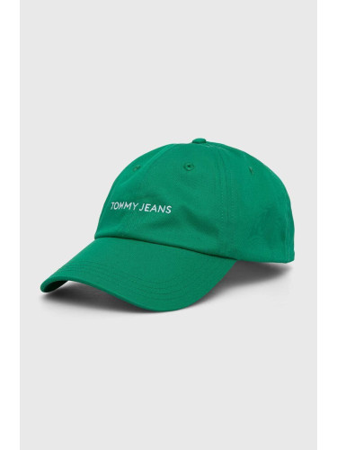 Памучна шапка с козирка Tommy Jeans в зелено с изчистен дизайн AW0AW15845