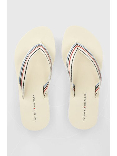 Джапанки Tommy Hilfiger WEDGE STRIPES BEACH SANDAL в бежово със скосена платформа FW0FW07858