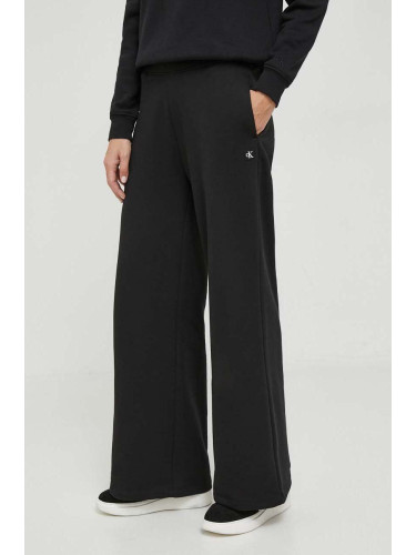 Спортен панталон Calvin Klein Jeans в черно със стандартна кройка, с висока талия J20J222597