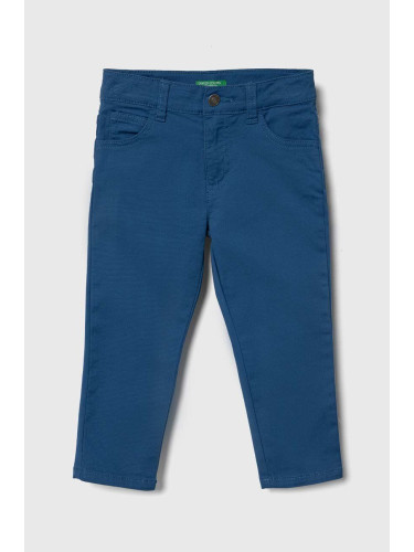 Детски панталон United Colors of Benetton в синьо с изчистен дизайн