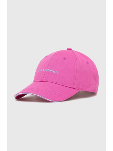 Памучна шапка с козирка Karl Lagerfeld в розово с апликация
