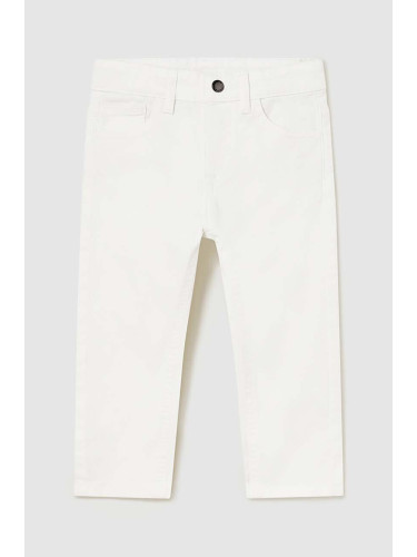 Бебешки панталон Mayoral slim fit в бяло с изчистен дизайн
