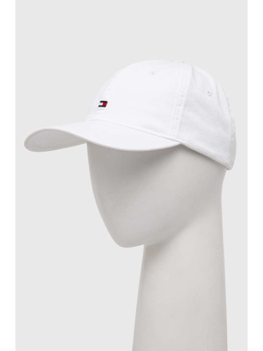 Памучна шапка с козирка Tommy Hilfiger в бяло с апликация AW0AW16050