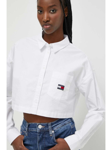 Памучна риза Tommy Jeans дамска в бяло със свободна кройка с класическа яка DW0DW17345