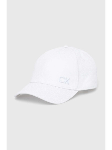 Памучна шапка с козирка Calvin Klein в бяло с апликация K60K611999