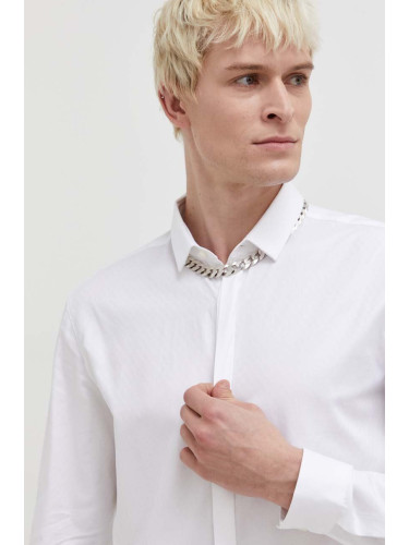 Памучна риза HUGO мъжка в бяло с кройка по тялото класическа яка 50508324