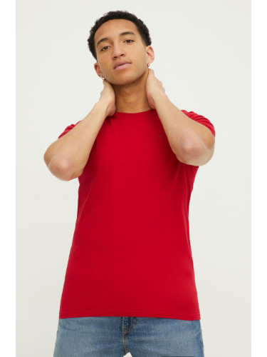 Памучна тениска Hollister Co. в червено с изчистен дизайн