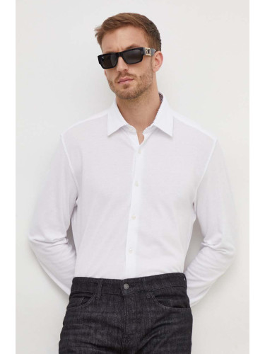 Памучна риза BOSS мъжка в бяло със свободна кройка с класическа яка 50508819