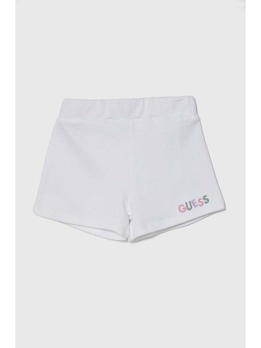Детски памучен къс панталон Guess в бяло с апликация