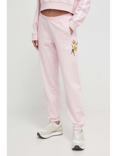 Памучен спортен панталон Guess ZOEY в розово с апликация V4GB04 KC6V1