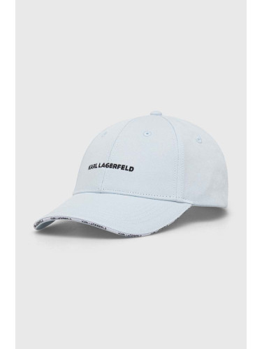 Памучна шапка с козирка Karl Lagerfeld в синьо с апликация