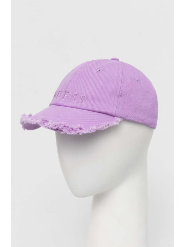 Памучна шапка с козирка Guess в лилаво с апликация AW9493 COT01
