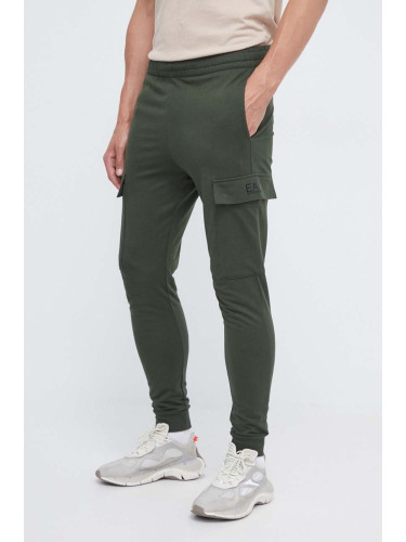 Памучен спортен панталон EA7 Emporio Armani в зелено с изчистен дизайн