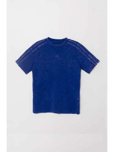 Детска памучна тениска adidas в синьо с изчистен дизайн