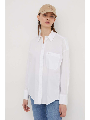 Риза Tommy Jeans дамска в бяло със свободна кройка с класическа яка DW0DW17356