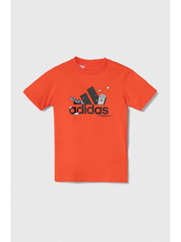 Детска памучна тениска adidas в оранжево с принт