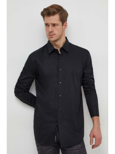 Памучна риза BOSS мъжка в черно със стандартна кройка с класическа яка 50473310