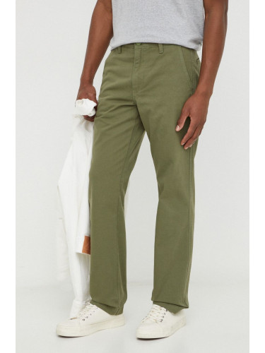 Памучен панталон Levi's в зелено със стандартна кройка