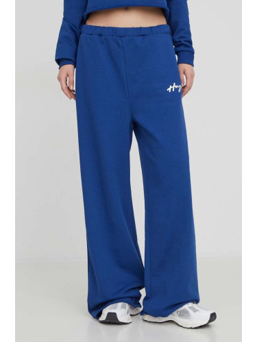 Спортен панталон HUGO в синьо с апликация 50508560