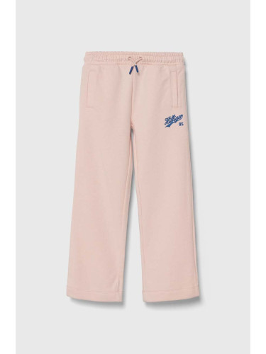 Детски спортен панталон Tommy Hilfiger в розово с апликация