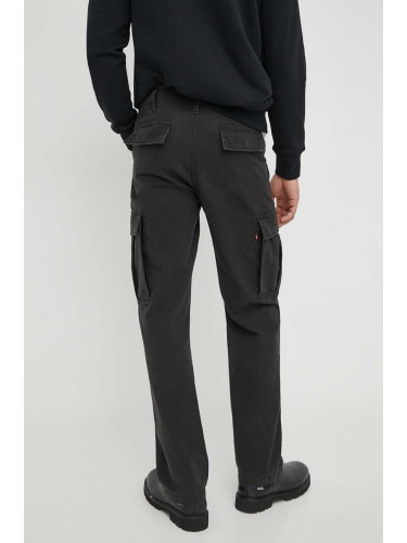 Панталон Levi's в черно със стандартна кройка