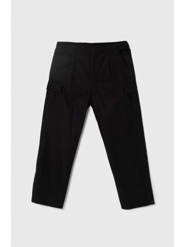 Памучен панталон adidas Originals 0 в черно с кройка тип карго IR7737
