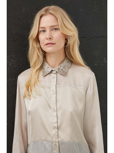 Риза Bruuns Bazaar дамска в бежово със стандартна кройка с класическа яка