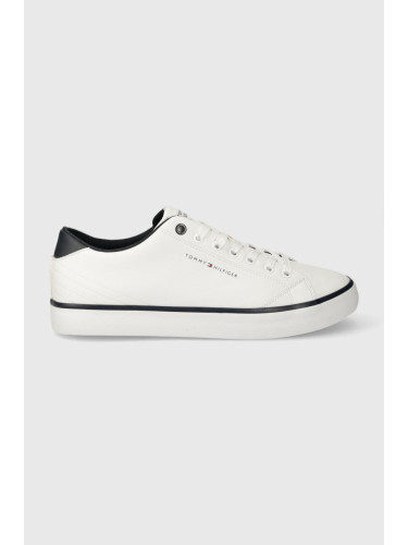 Кожени кецове Tommy Hilfiger TH HI VULC CORE LOW LEATHER ESS в бяло FM0FM05041