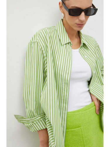 Памучна риза Samsoe LOVA дамска в зелено със свободна кройка с класическа яка F23400066