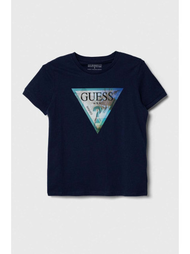 Детска памучна тениска Guess в тъмносиньо с апликация