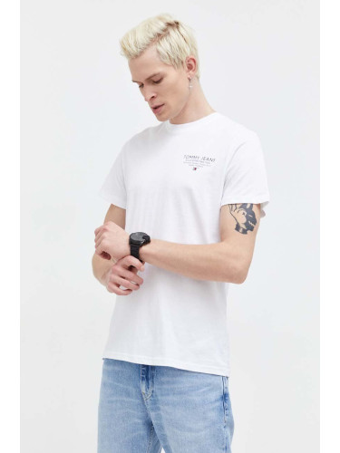 Памучна тениска Tommy Jeans в бяло с принт DM0DM18265