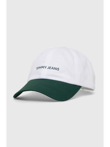 Памучна шапка с козирка Tommy Jeans в бяло с десен